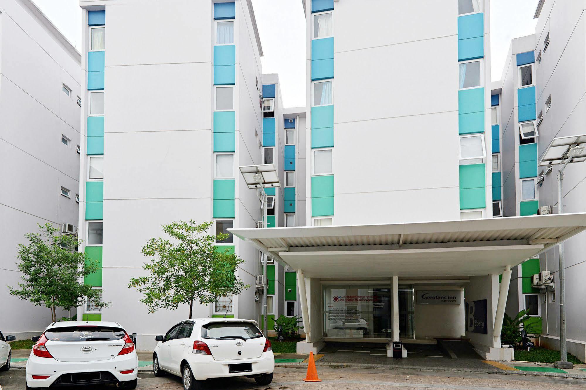 Zen Rooms Basic Tangerang Aeropolis Buitenkant foto