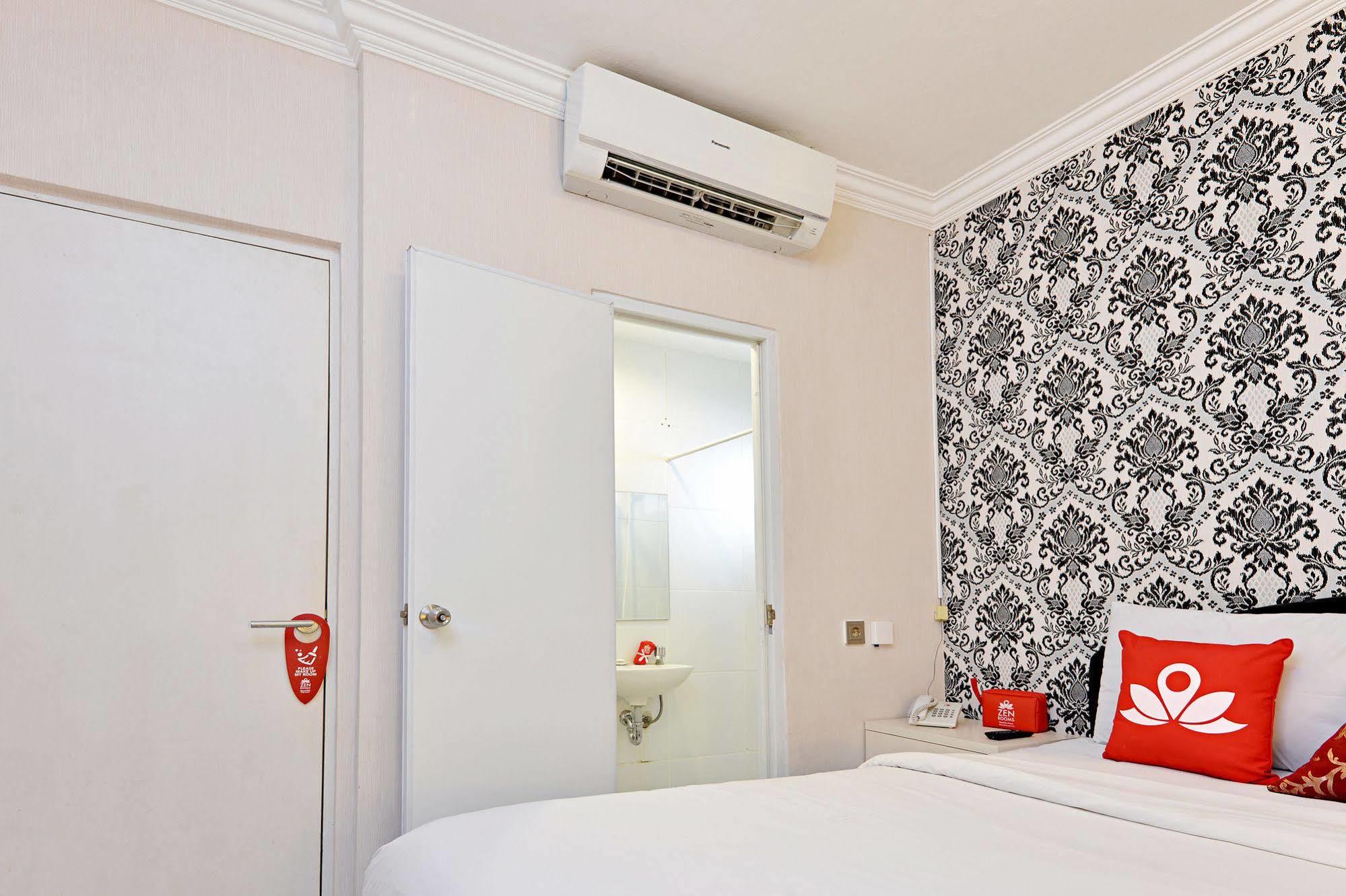 Zen Rooms Basic Tangerang Aeropolis Buitenkant foto